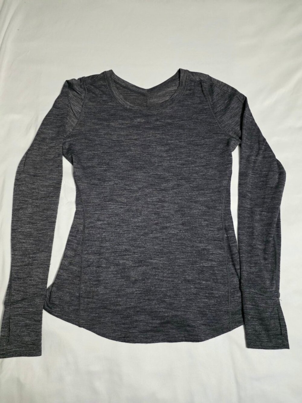 Lululemon Women's M Gray Long Sleeve Athletic Shirt Thumbhole Cuffs